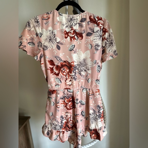 ILLIA ILLIA Floral Romper - Picture 3 of 6